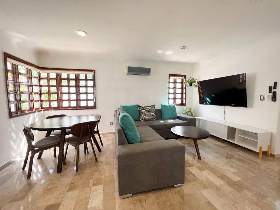 Beautiful Jungle House On A Strategic Location Villa Cancún Eksteriør billede